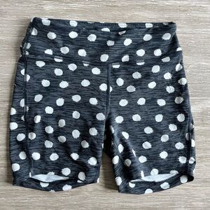 Outdoor voices polka dot warm up biker short 5 inch
